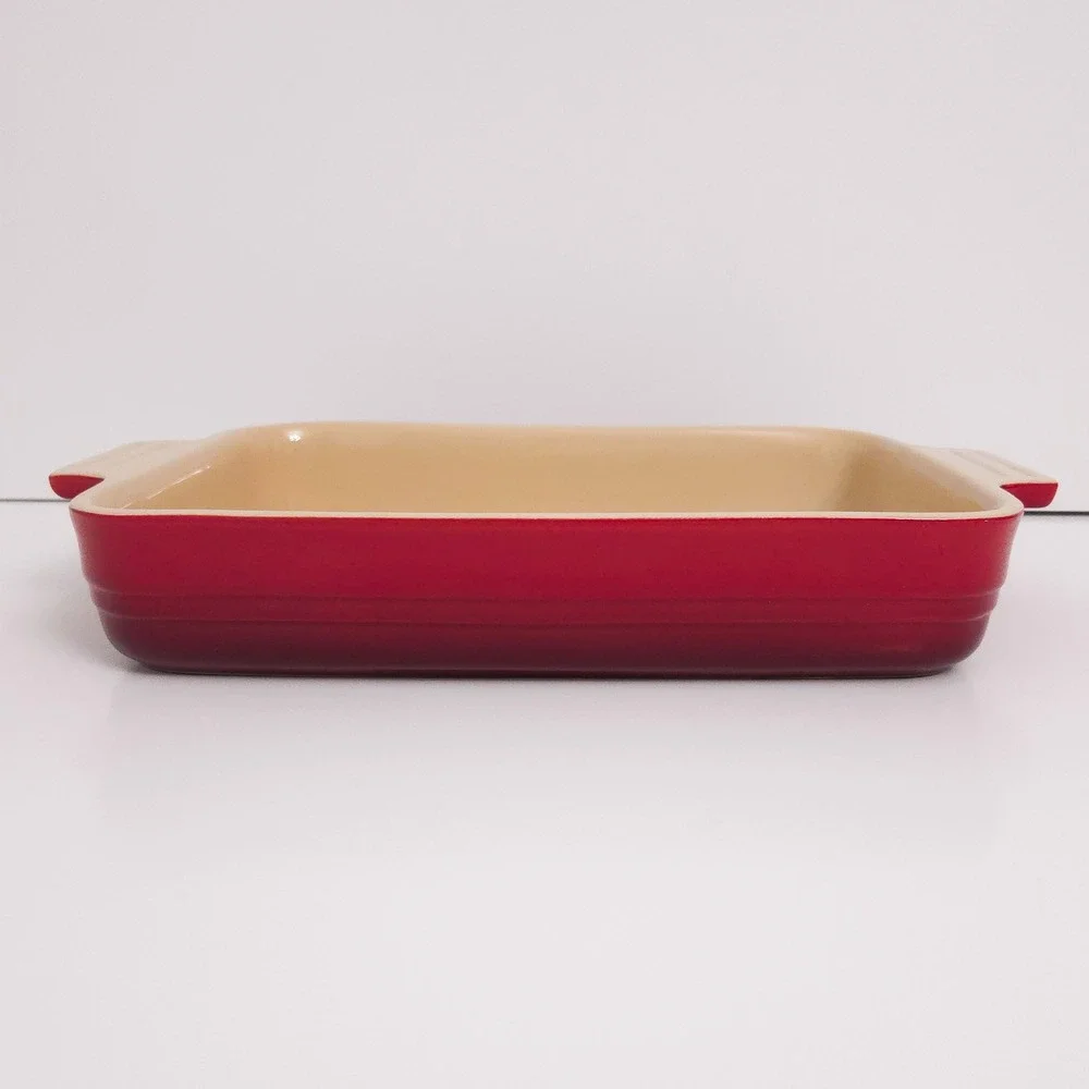Le Creuset Cerise Red & Beige Stoneware 9x12 Rectangular Lasagna Baking Dish